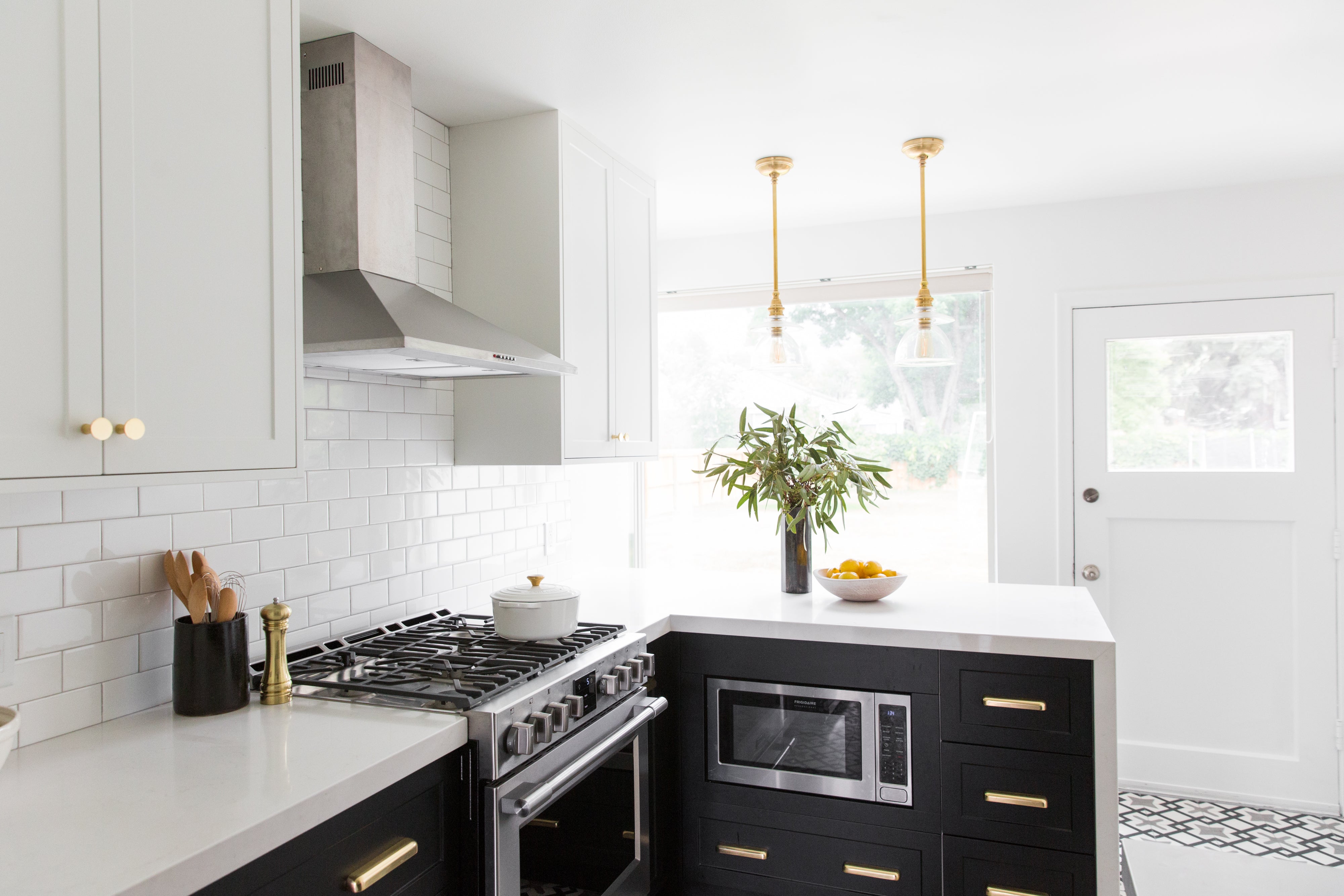 supermatte black shaker and white shaker kitchen cabinets