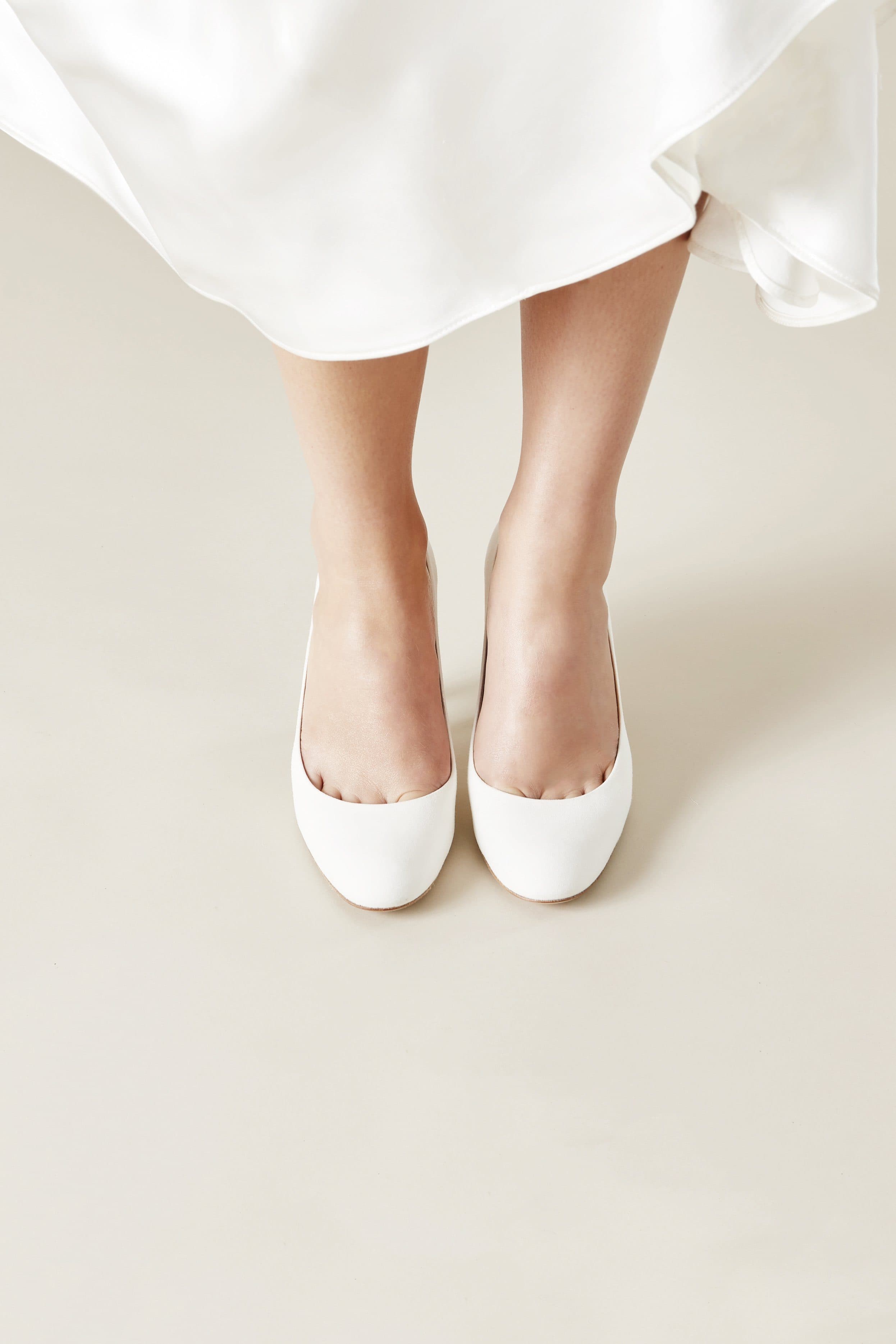 ivory court shoes mid heel