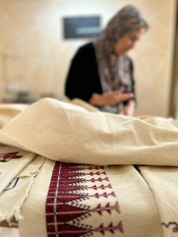 Artisan dans une cooperative de femmes dans Cisjordanie Palestinien