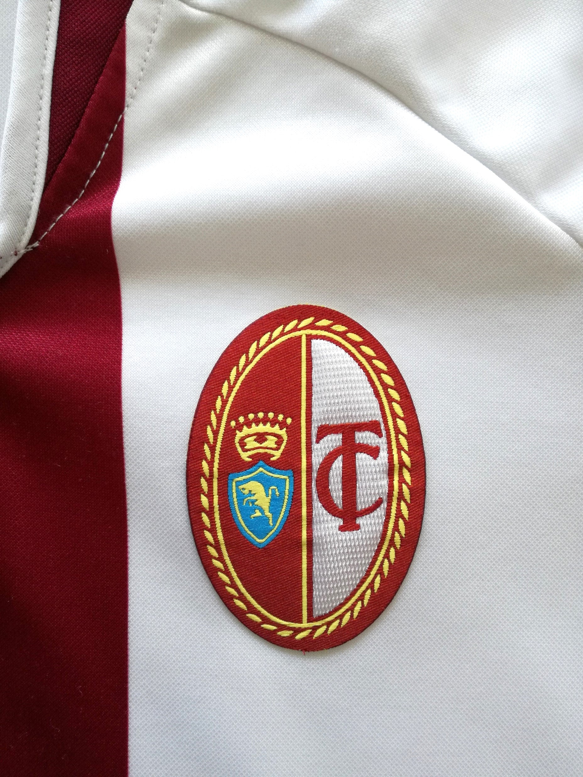 2005/06 Torino Away Football Shirt. (L)