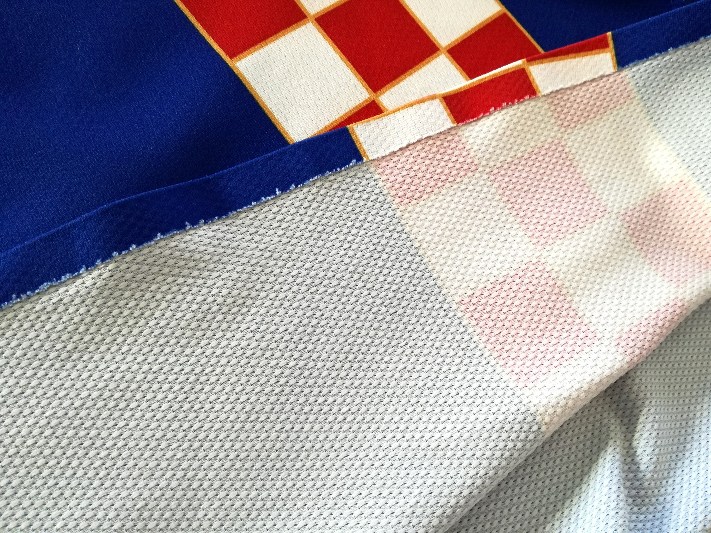 2006/07 Croatia Away Player Issue Football Shirt. (XL)