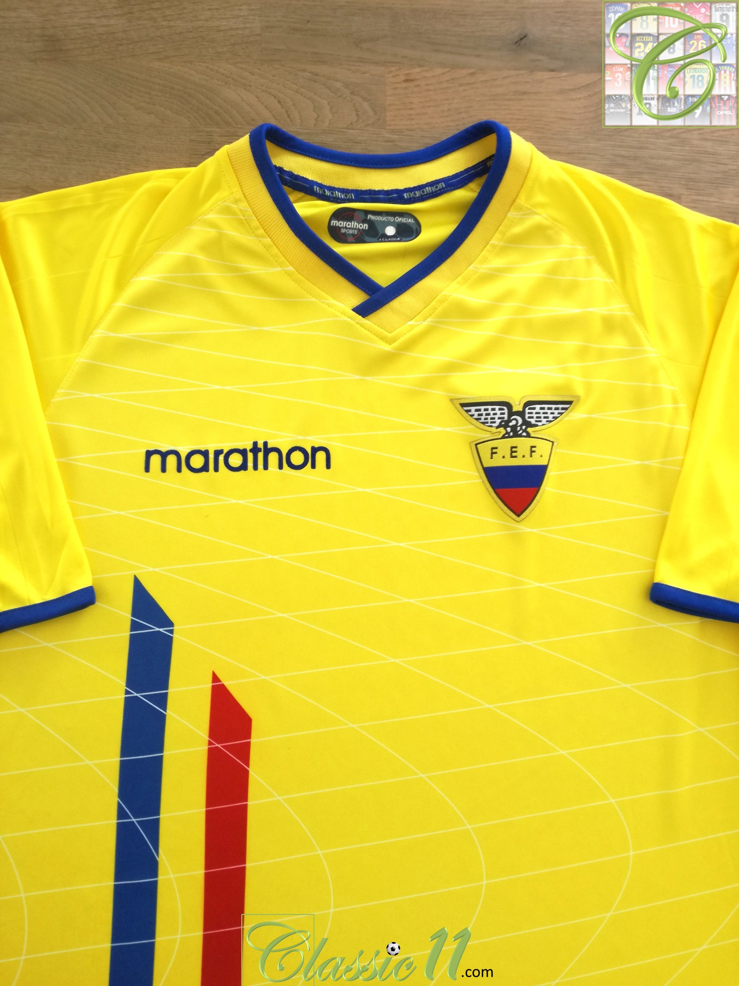 2003/04 Ecuador Home Football Shirt (L)