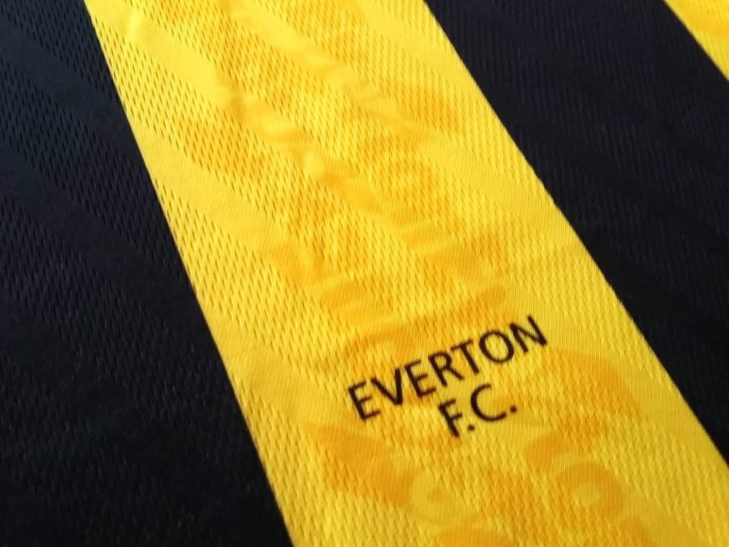 1996/97 Everton Away Football Shirt (XL)