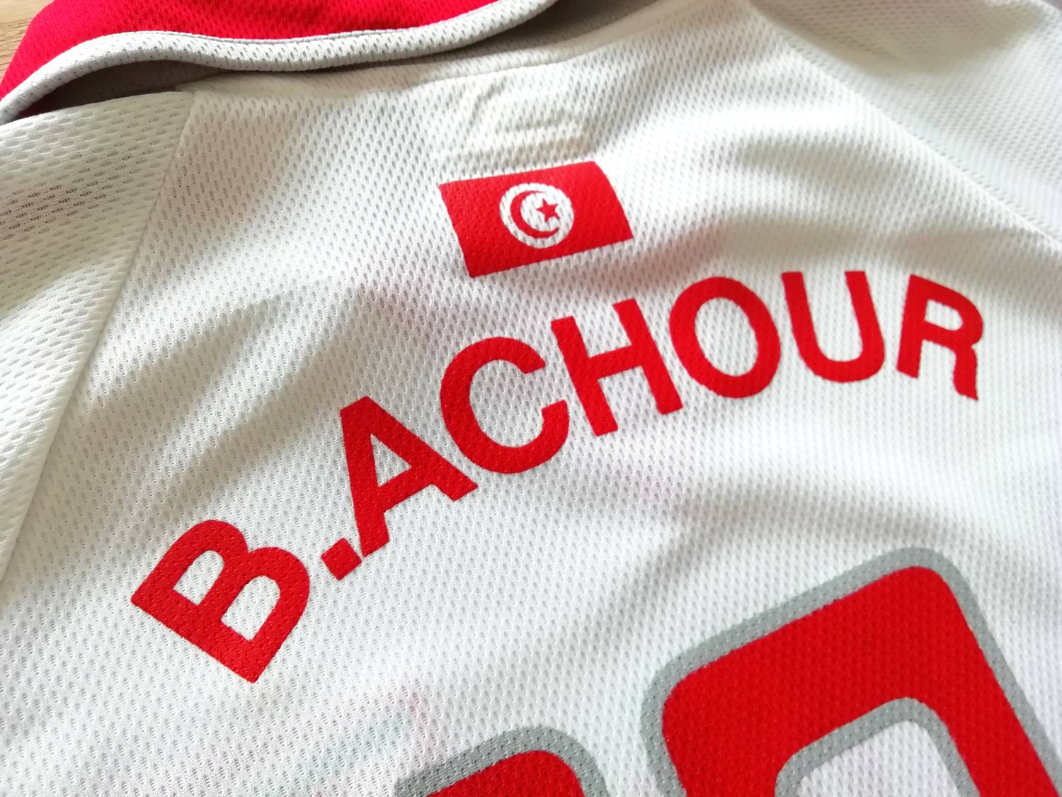 2004/05 Tunisia Home Football Shirt B.Archour #18 (XL)