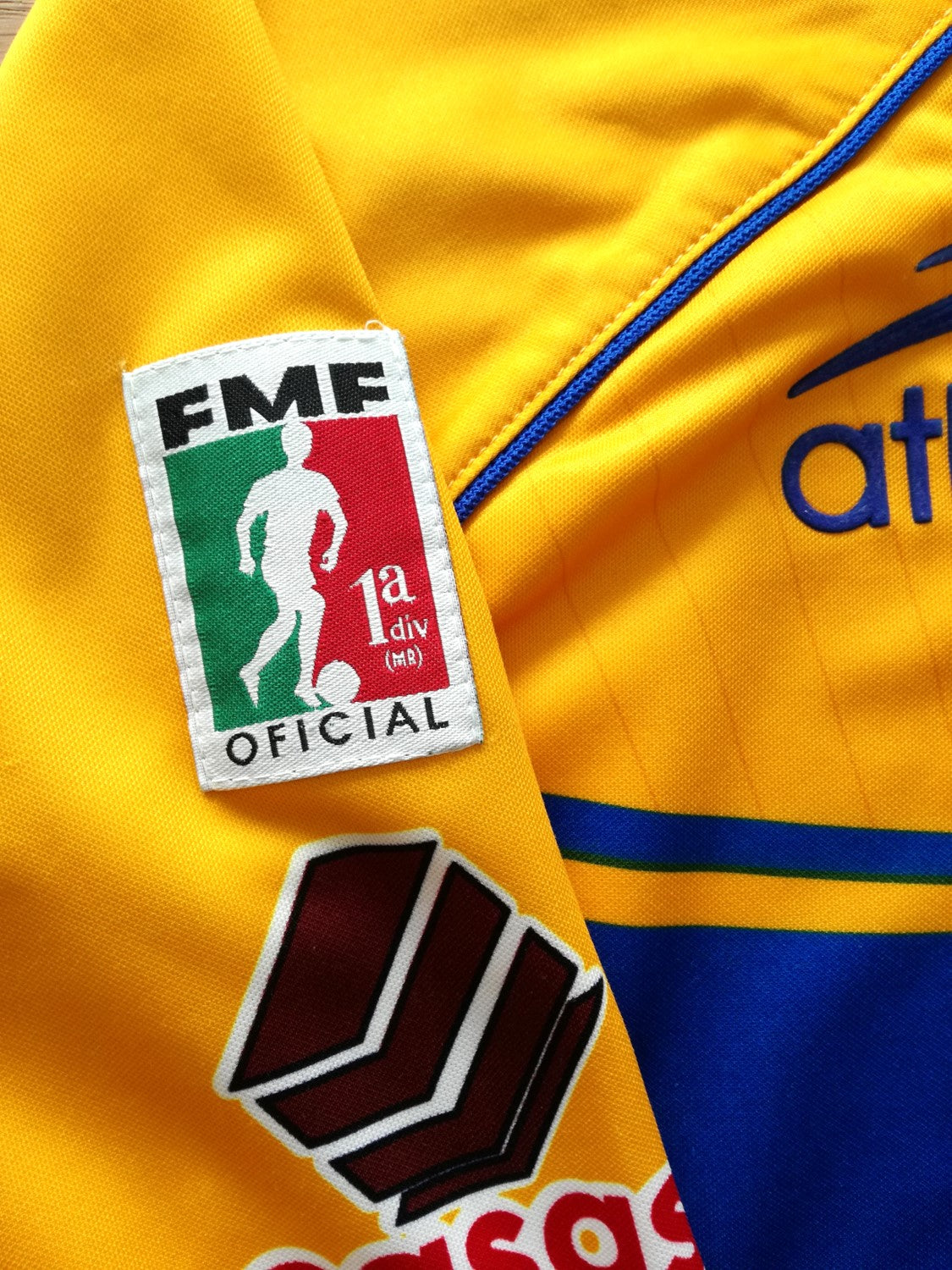 2005/06 Tigres Home Liga MX Football Shirt (L)