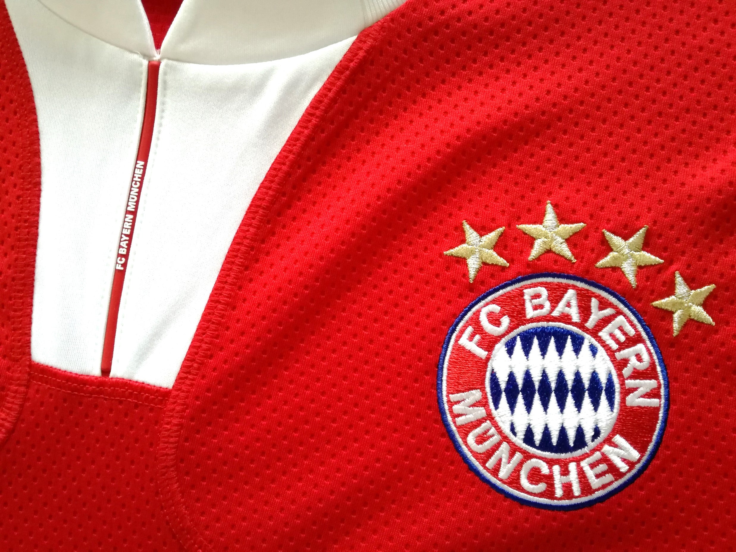 2009/10 Bayern Munich Home Football Shirt (S)