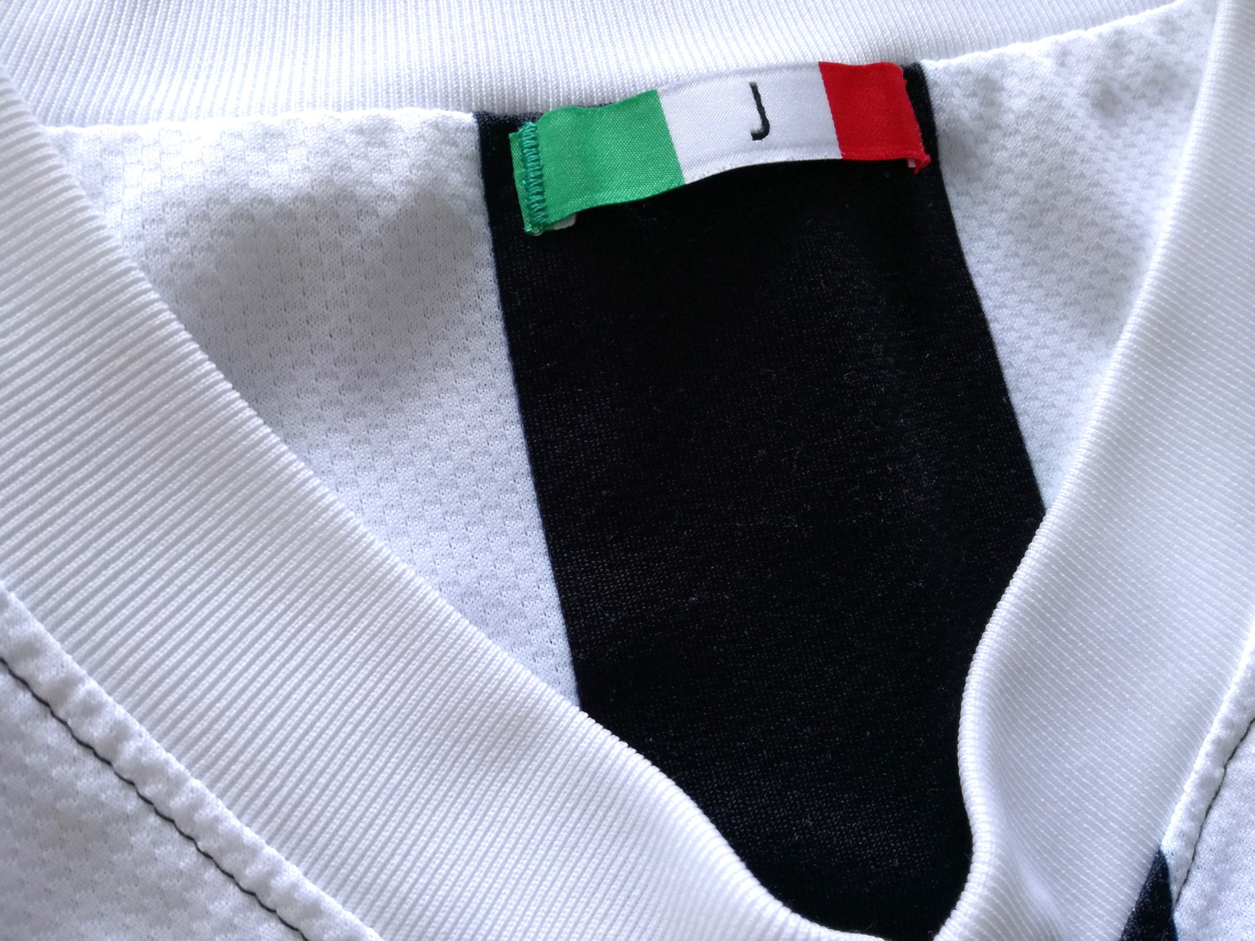 2009/10 Juventus Home Football Shirt (S)