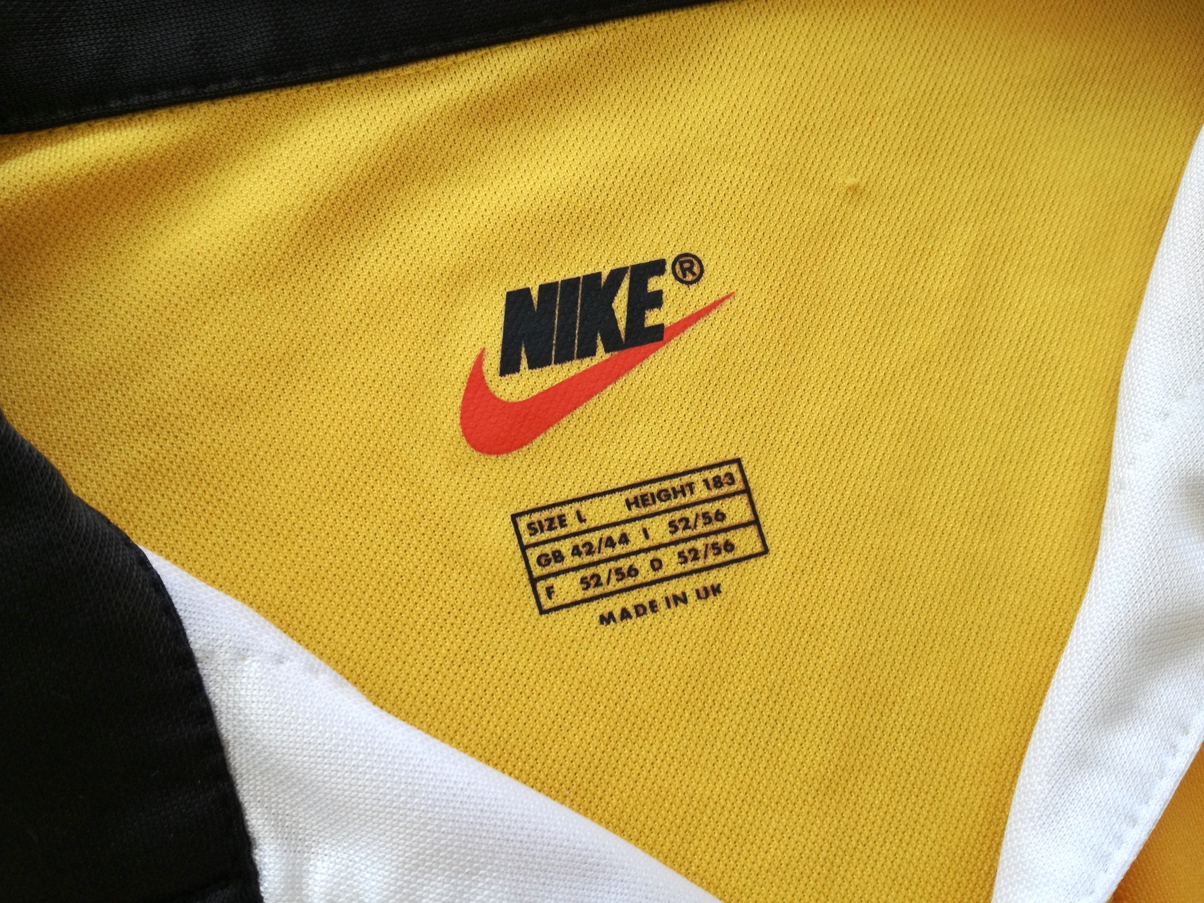 1998/99 Borussia Dortmund Home Football Shirt (L)