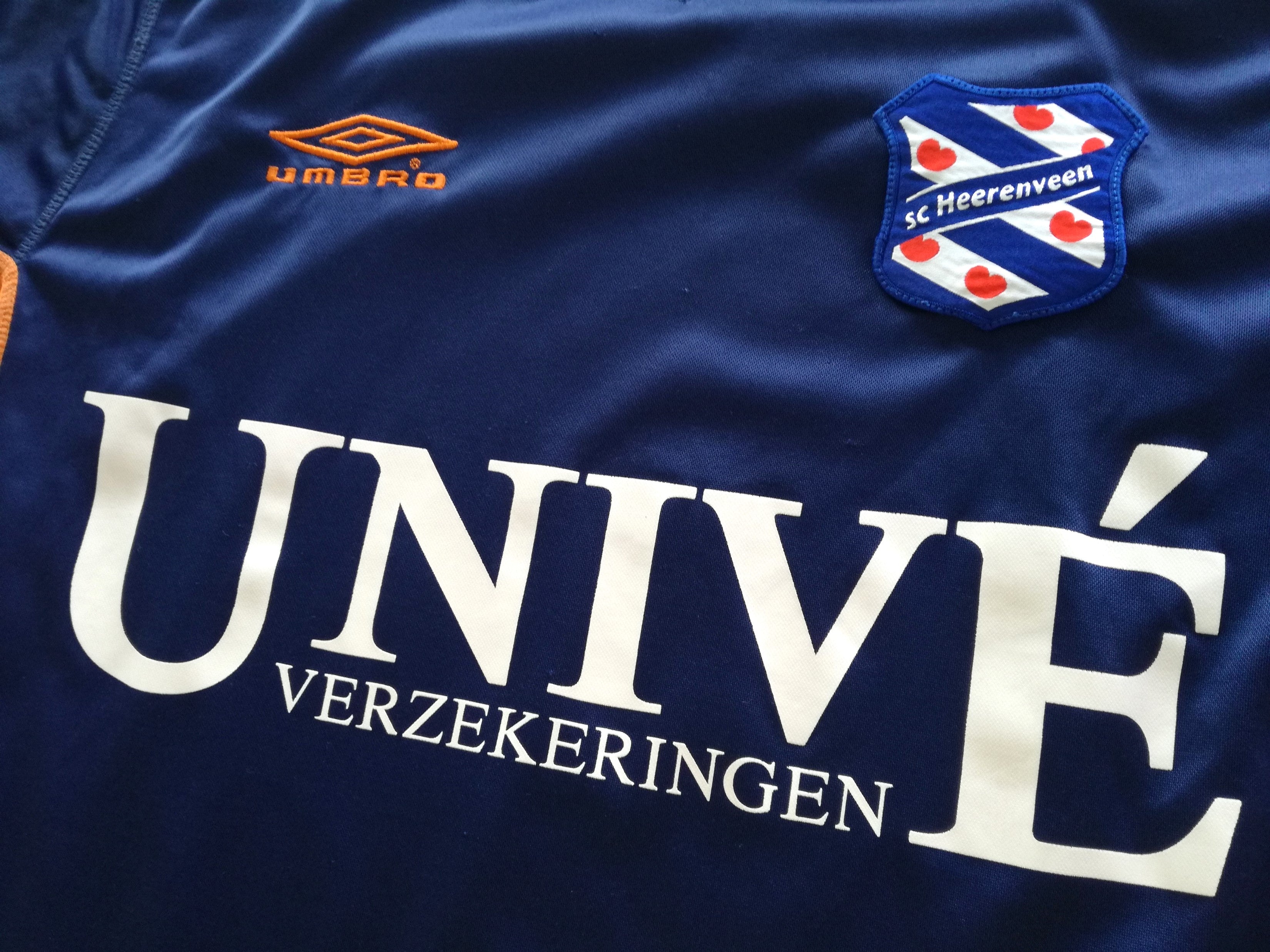 2004/05 Heerenveen Away Football Shirt (M)