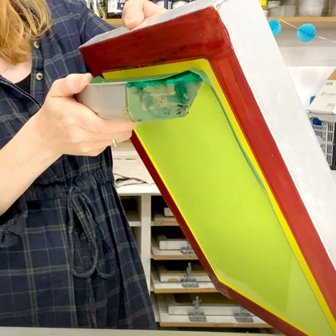 Solving 4 Common Problems with Your Screen Printing Emulsion