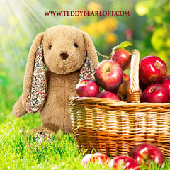 Bunny with apples