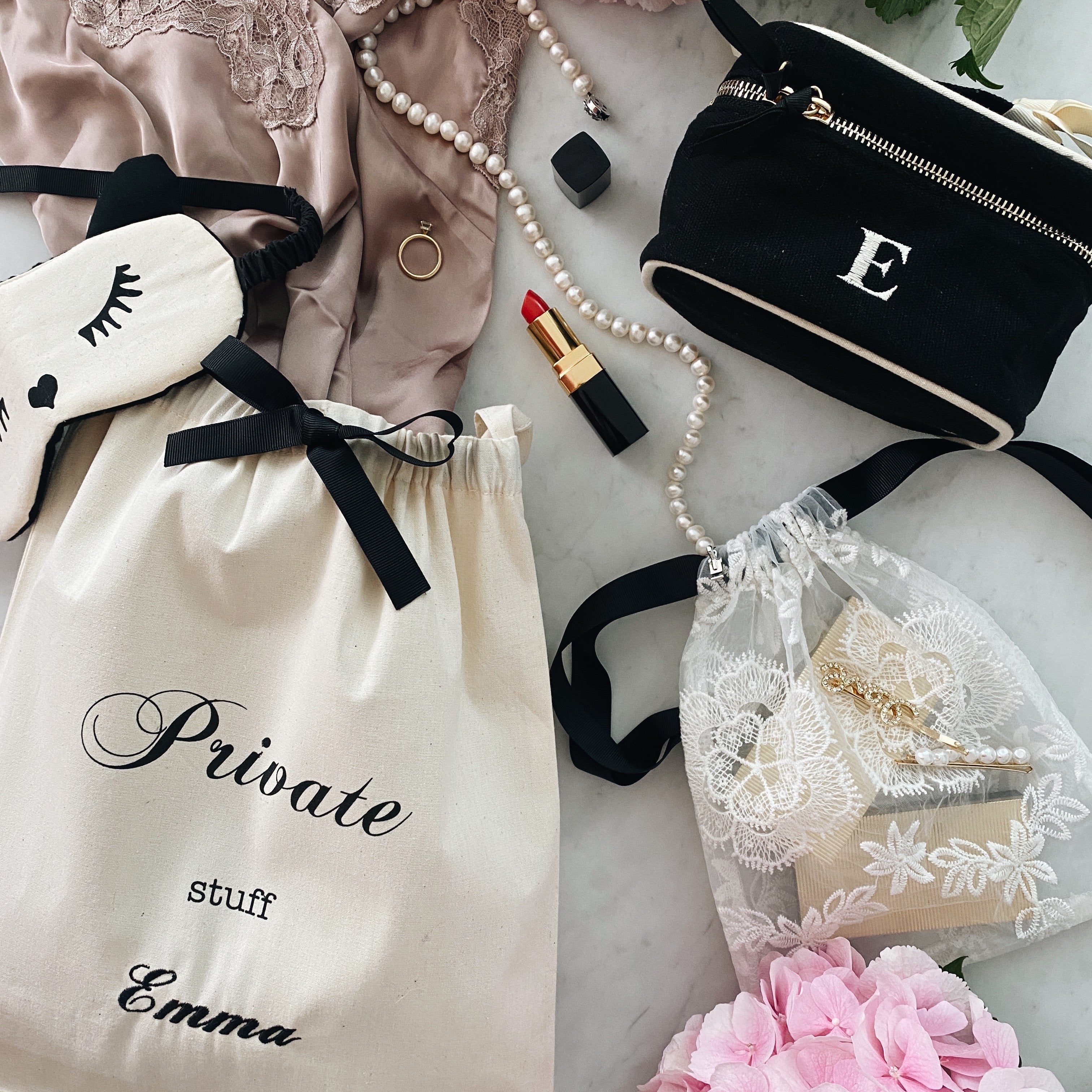 Lingerie, a bag labeled "private stuff" and a blank mini beauty box.