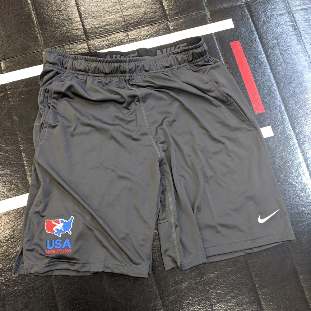 nike team fly short