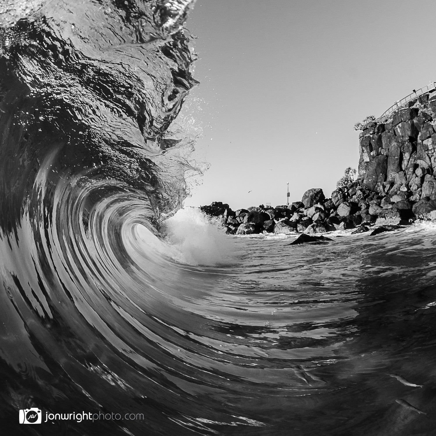 black and white ocean waves photography