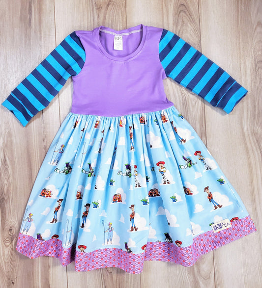 Reach For The Sky Sarah 3/4 Dress(SHIPS IN 2 WEEKS)
