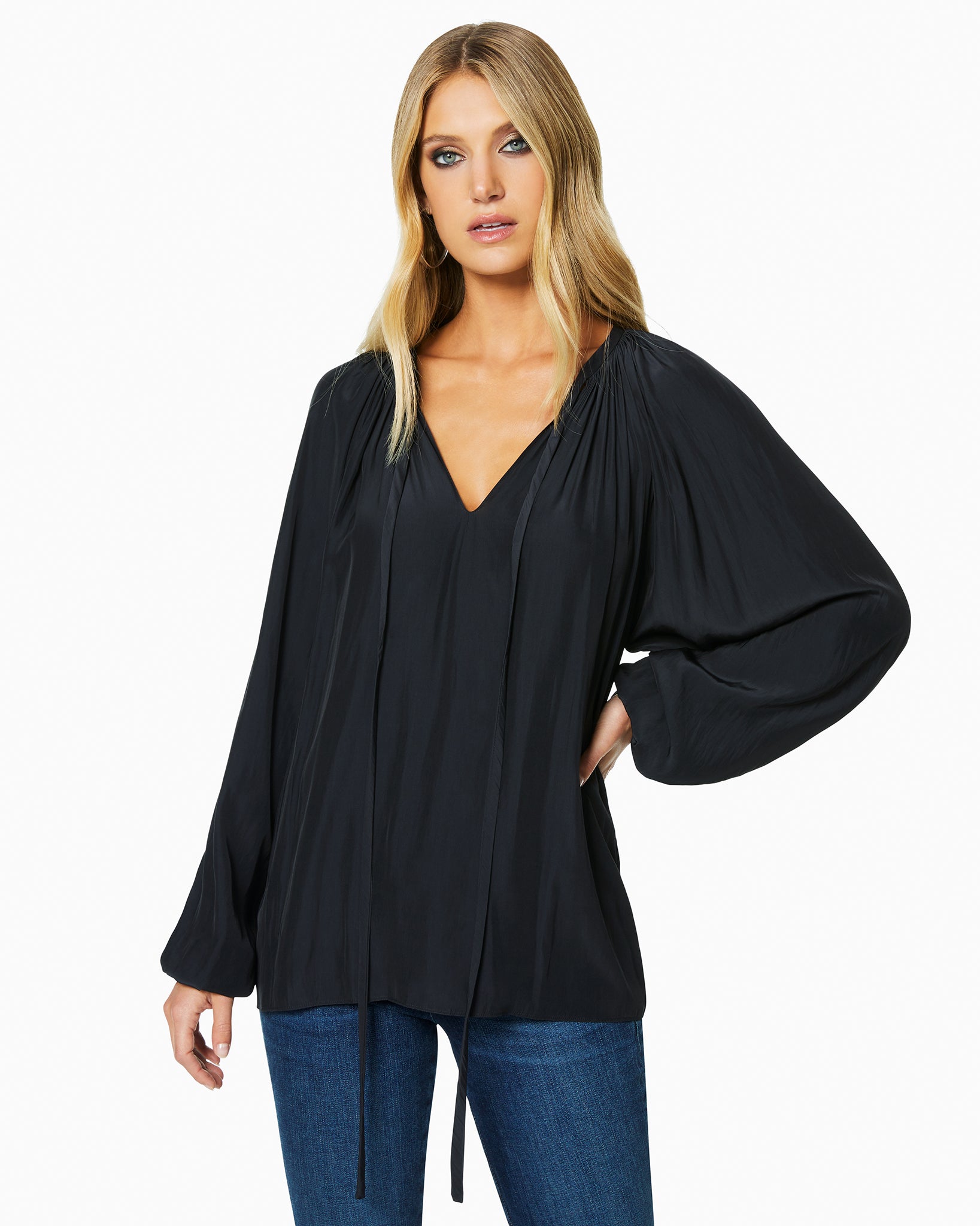  Paris Long Sleeve Blouse in Black