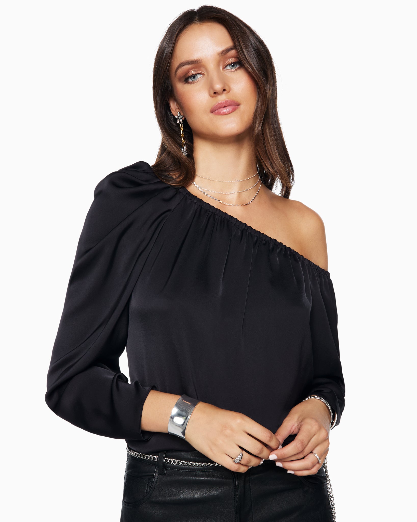  Illeana One Shoulder Top in Black