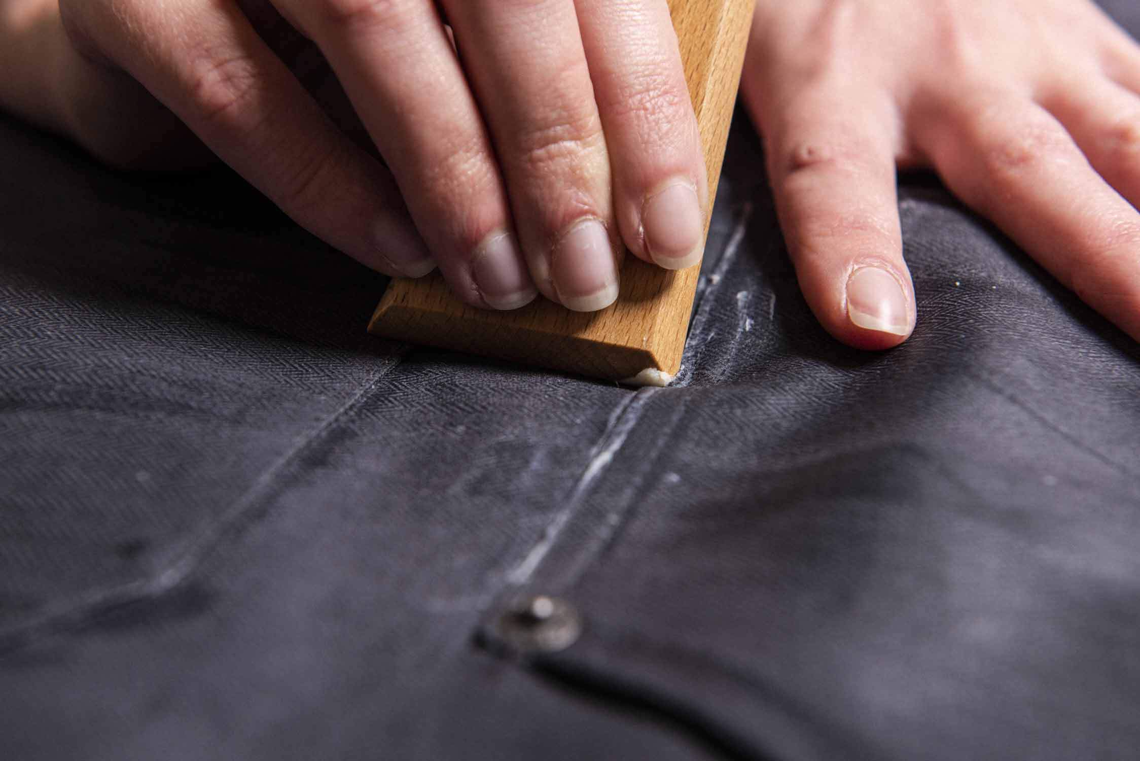 How To Otter Wax A Bridge And Burn Twill Jacket