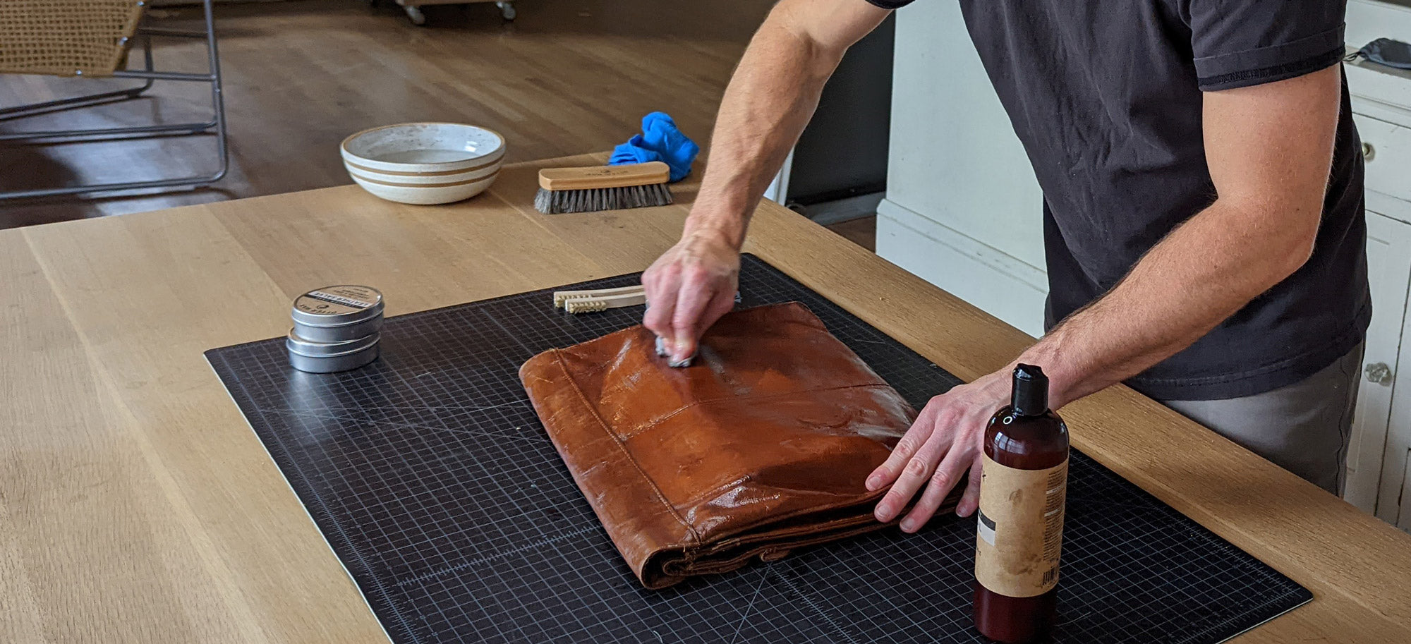 how to apply otter wax leather oil to condition leather