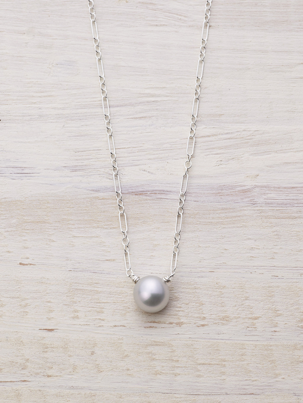 single pearl drop necklace