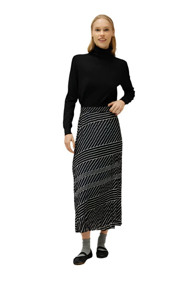 Compania Fantastica Black Turtleneck Sweater