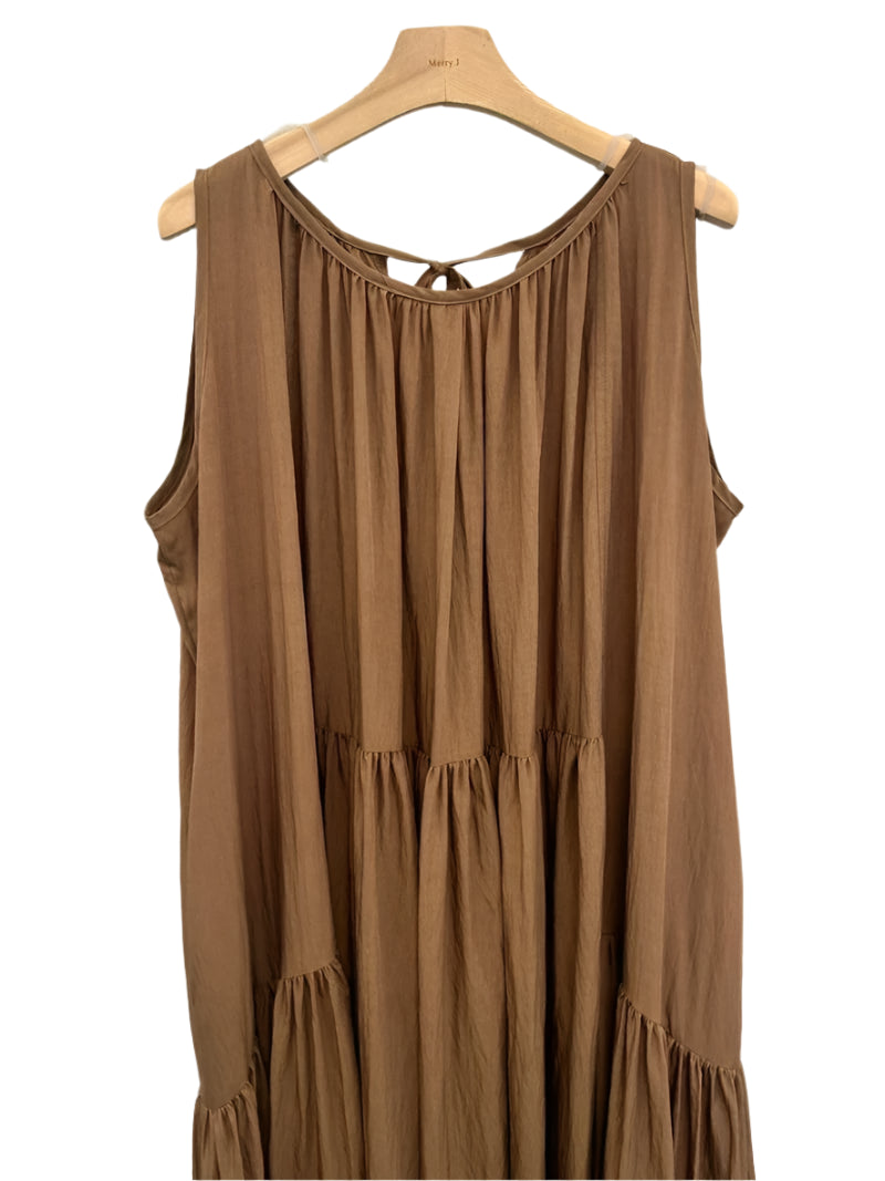 Clever Alice Bella One Piece in Brown