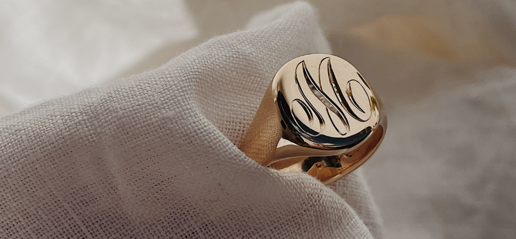 RUUSK Hand Engraved Classic Signet Ring