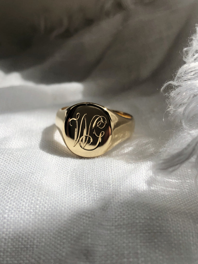 RUUSK Hand engraved Classic Gold Signet ring