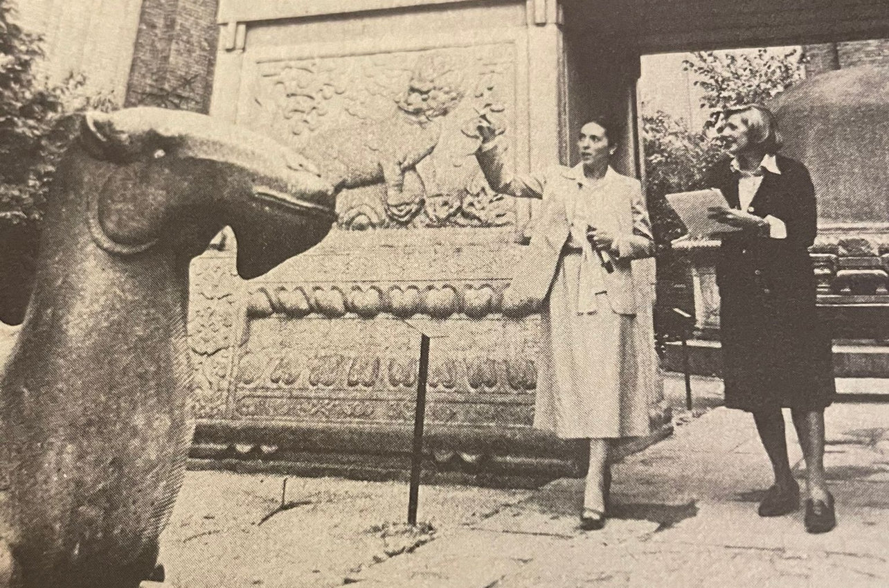 Liz Komisat at the Royal Ontario Museum. Photo: Miss Chetalaine (1978)