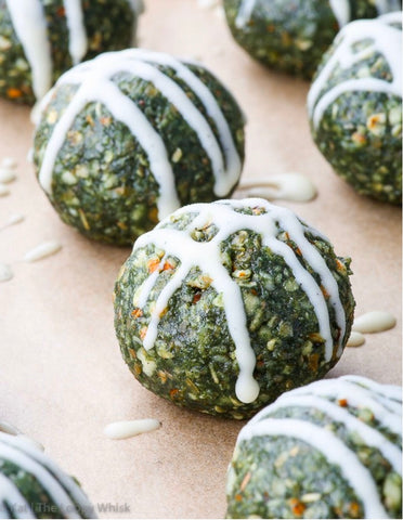 Matcha no-bake vegan and paleo energy bites.