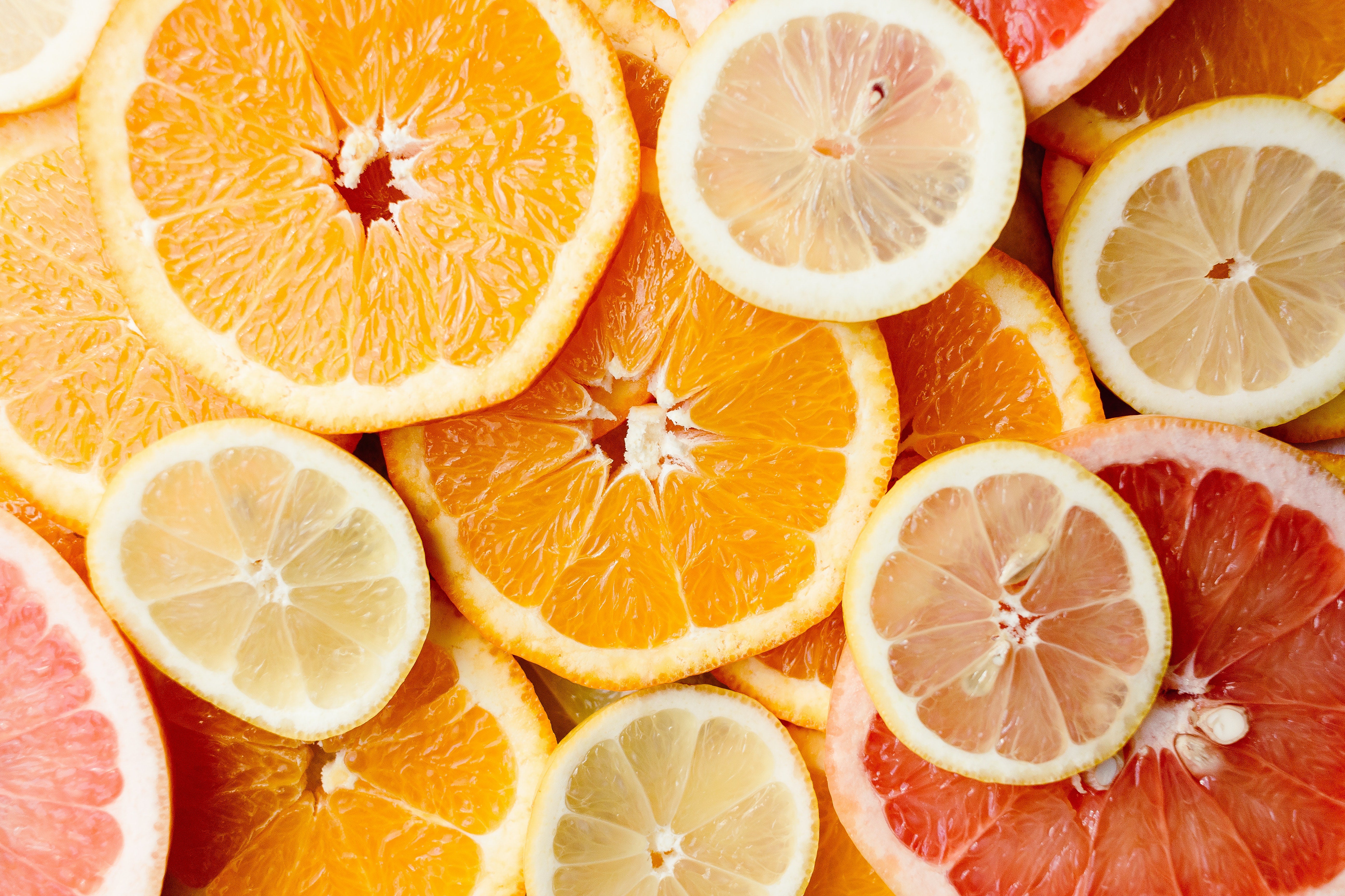 Array of citrus fruit slices