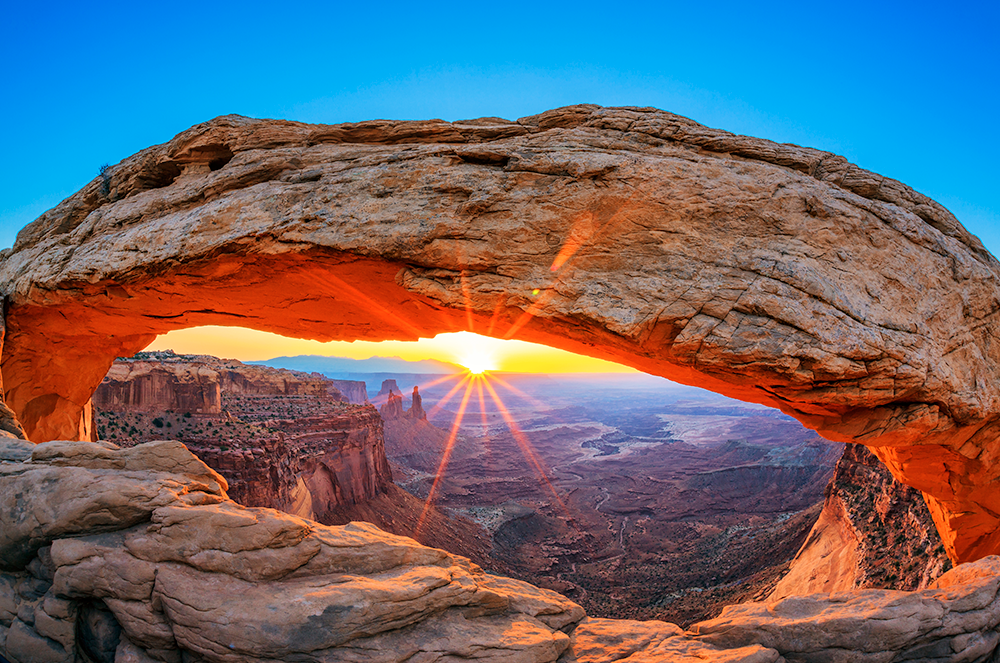 Discover the Enchanting Beauty of Antelope Canyon: A Mesmerizing Tour