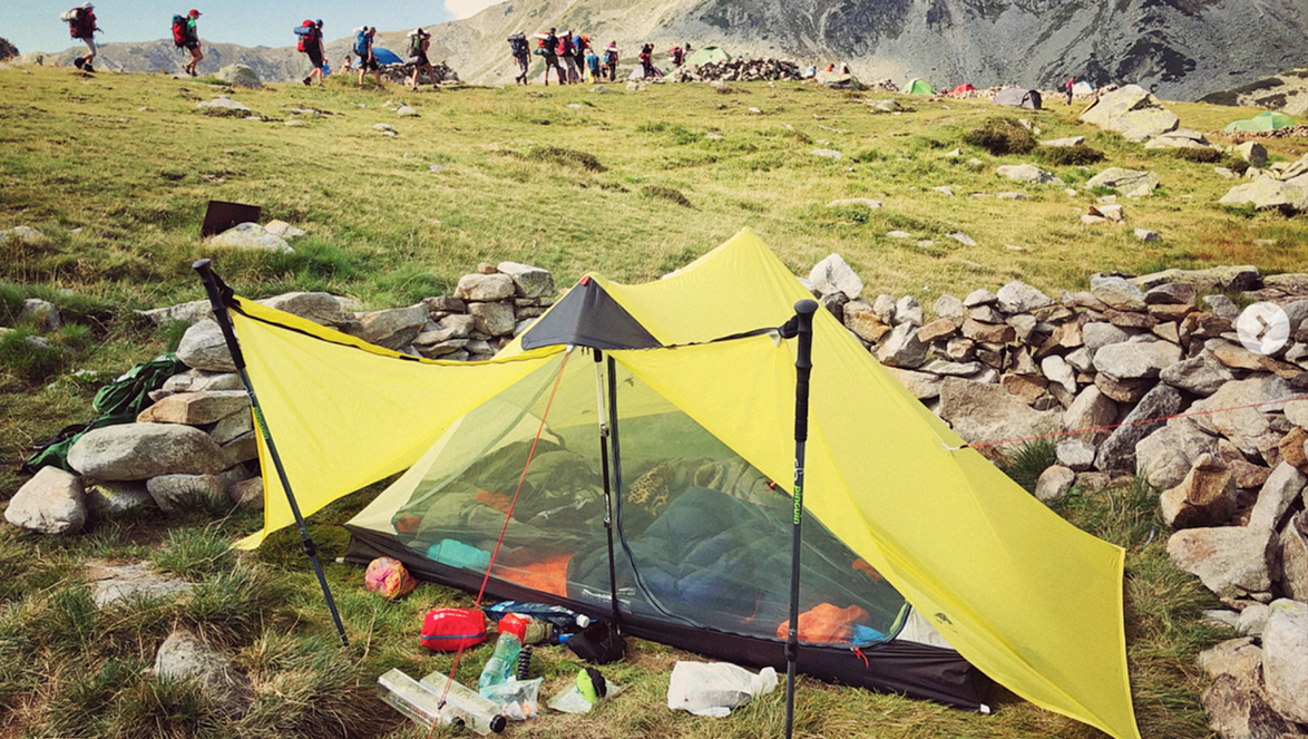 Ensemble de matériel de camping indispensable pour la saison