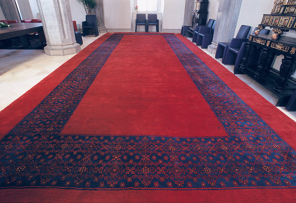 10 x 4 m großer, roter Teppich für die Prälatur des Benediktinerstifts Admont