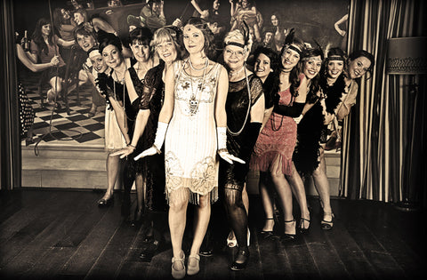 Robe Années 20 : la mode des années folles fait un come-back ! – Louise  Vintage