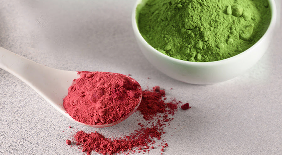 Green and Red Superfood Powders