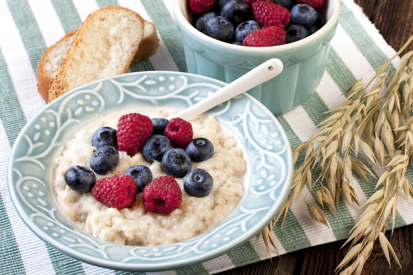 instant oatmeal with fresh berries