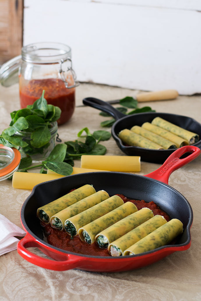 canelones de espinacas en skillet