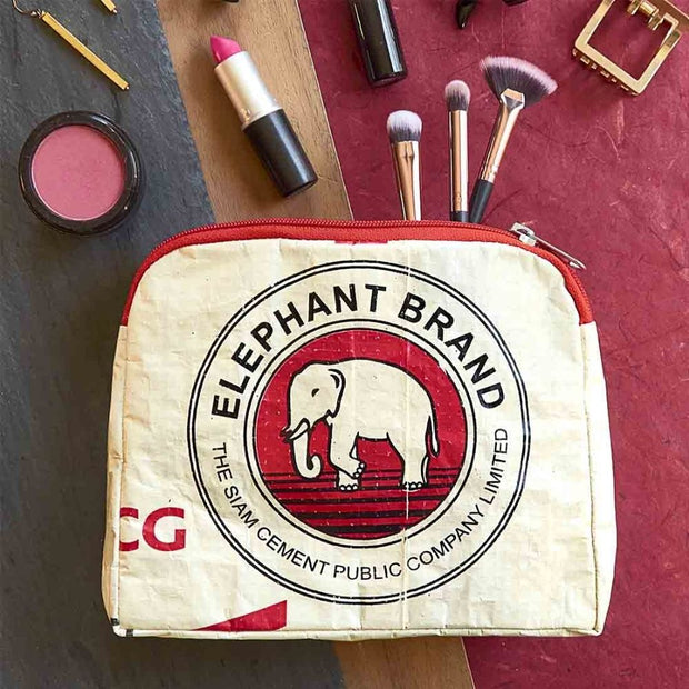 https://cdn.shopify.com/s/files/1/0192/4976/products/VW042_Recycled_Cement_Sack_Cosmetic_Case_Elephant_styled_620x.jpg?v=1657240973
