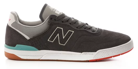 NB Numeric 913 (Westgate) / Grey 