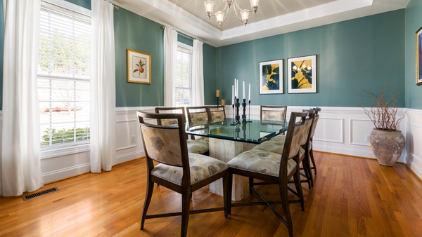 Cozy dining room