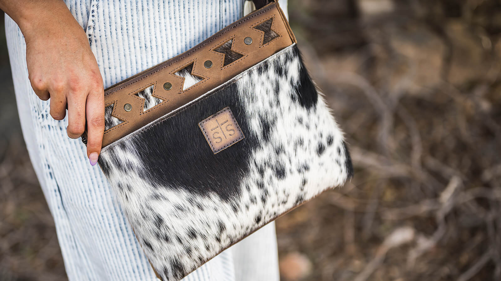The Tan Acid Washed Cowhide Purse – Be True Western & Boutique