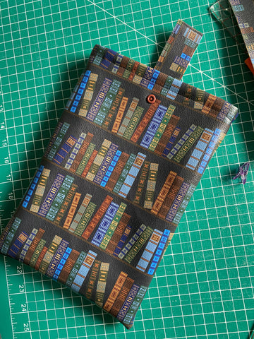 Book Sleeve Tutorial with Keira Spencer– Clover & Co Fabrics