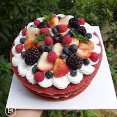 example food porn on Instagram: fruit cake