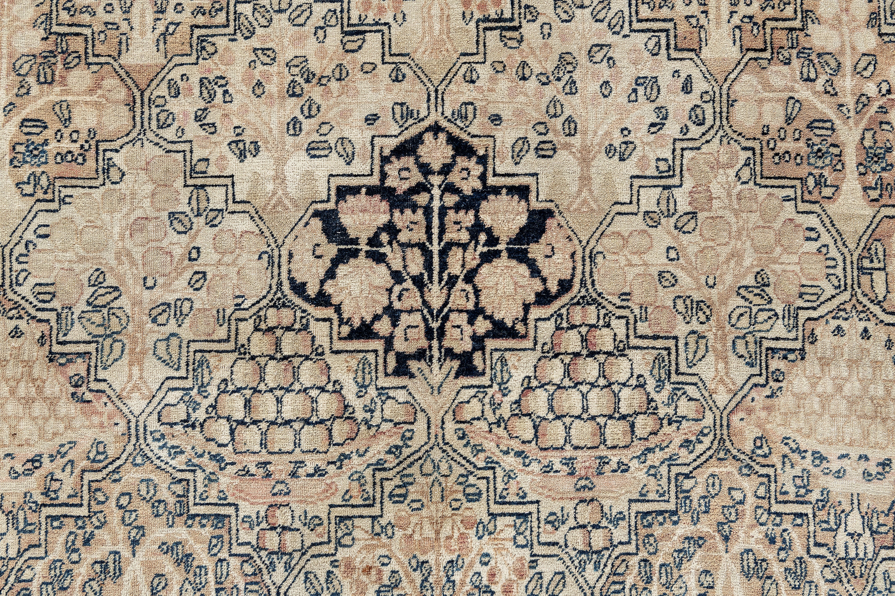 KERMANSHAH RUG, SOUTH EAST PERSIA, 9'7" X 14' 10" - thumbnail 5