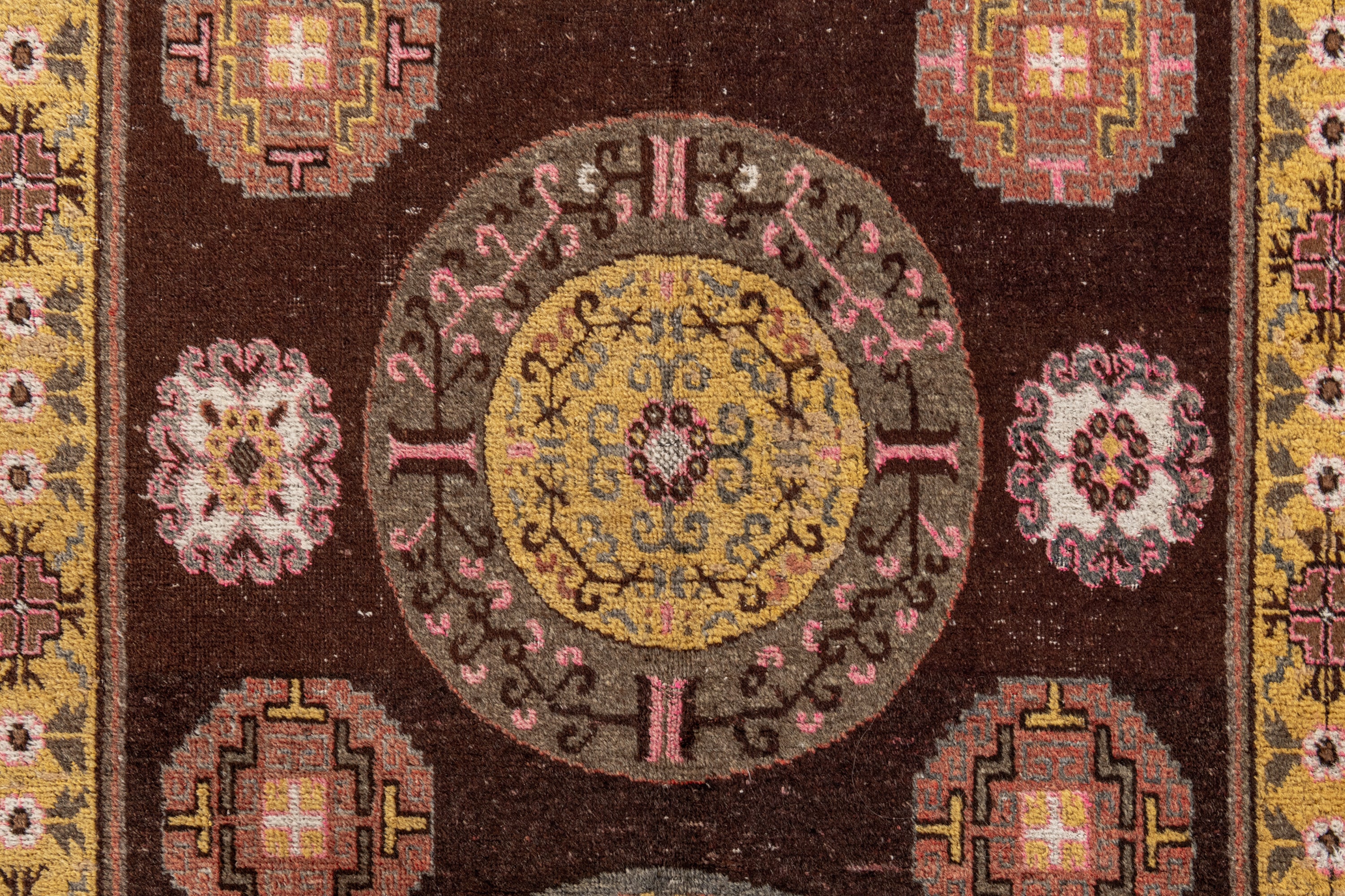 SAMARKAND RUG, EAST TURKESTAN, 5' 6" X 11' - thumbnail 5