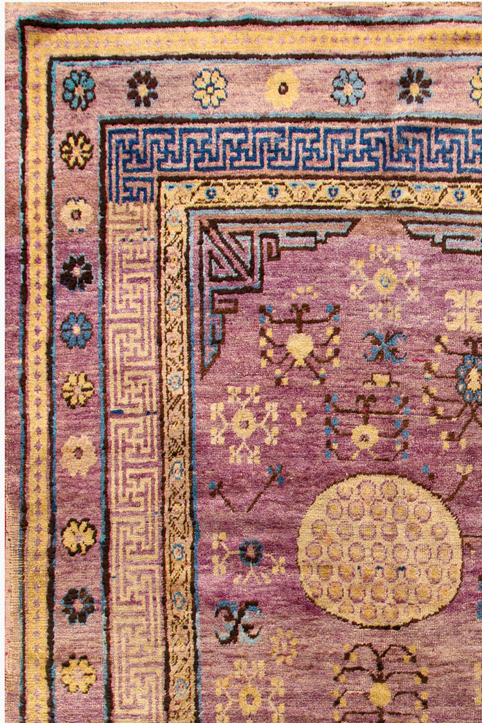 KHOTAN RUG, EAST TURKESTAN, 4'8" X 6'10"