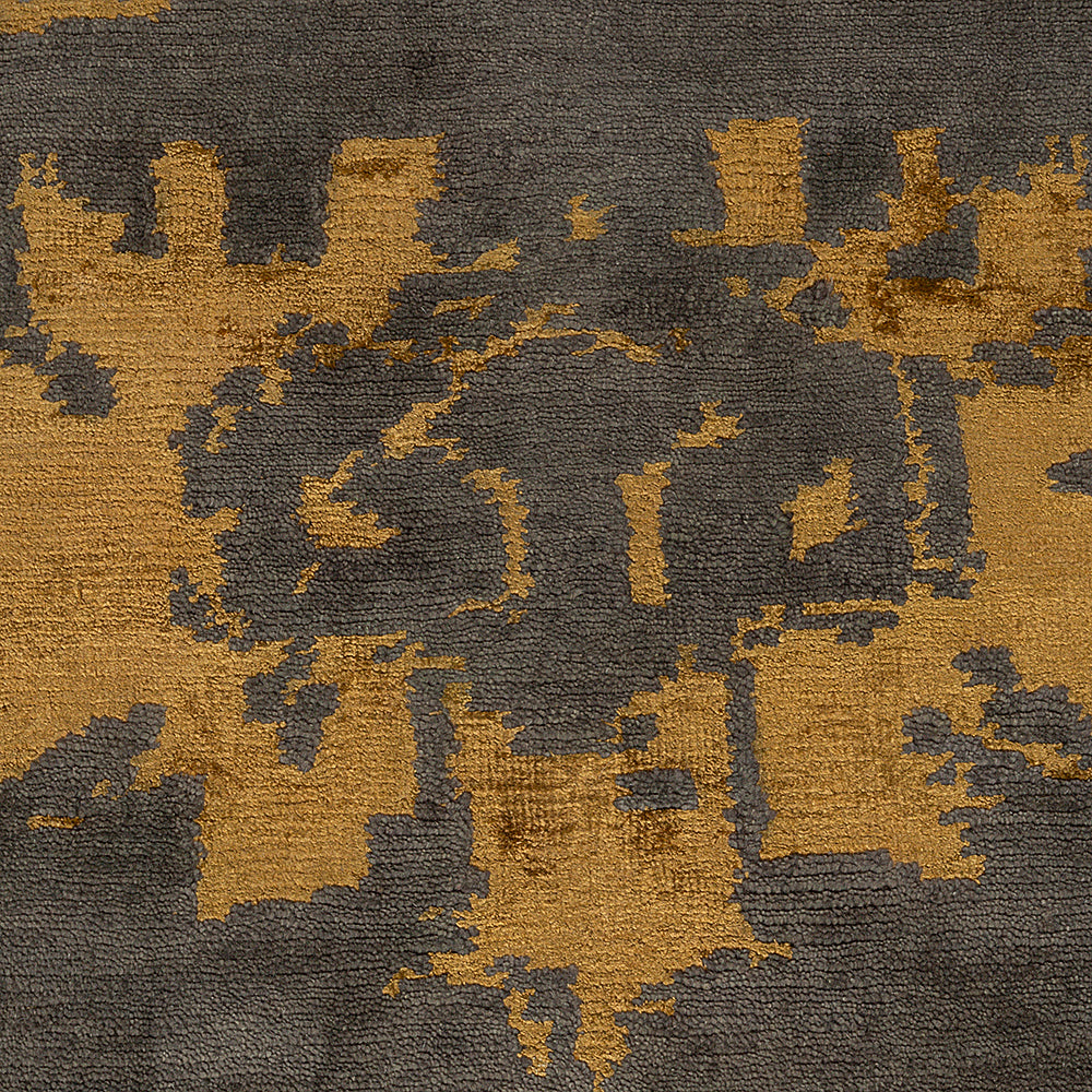 Color variant: Charcoal / Gold