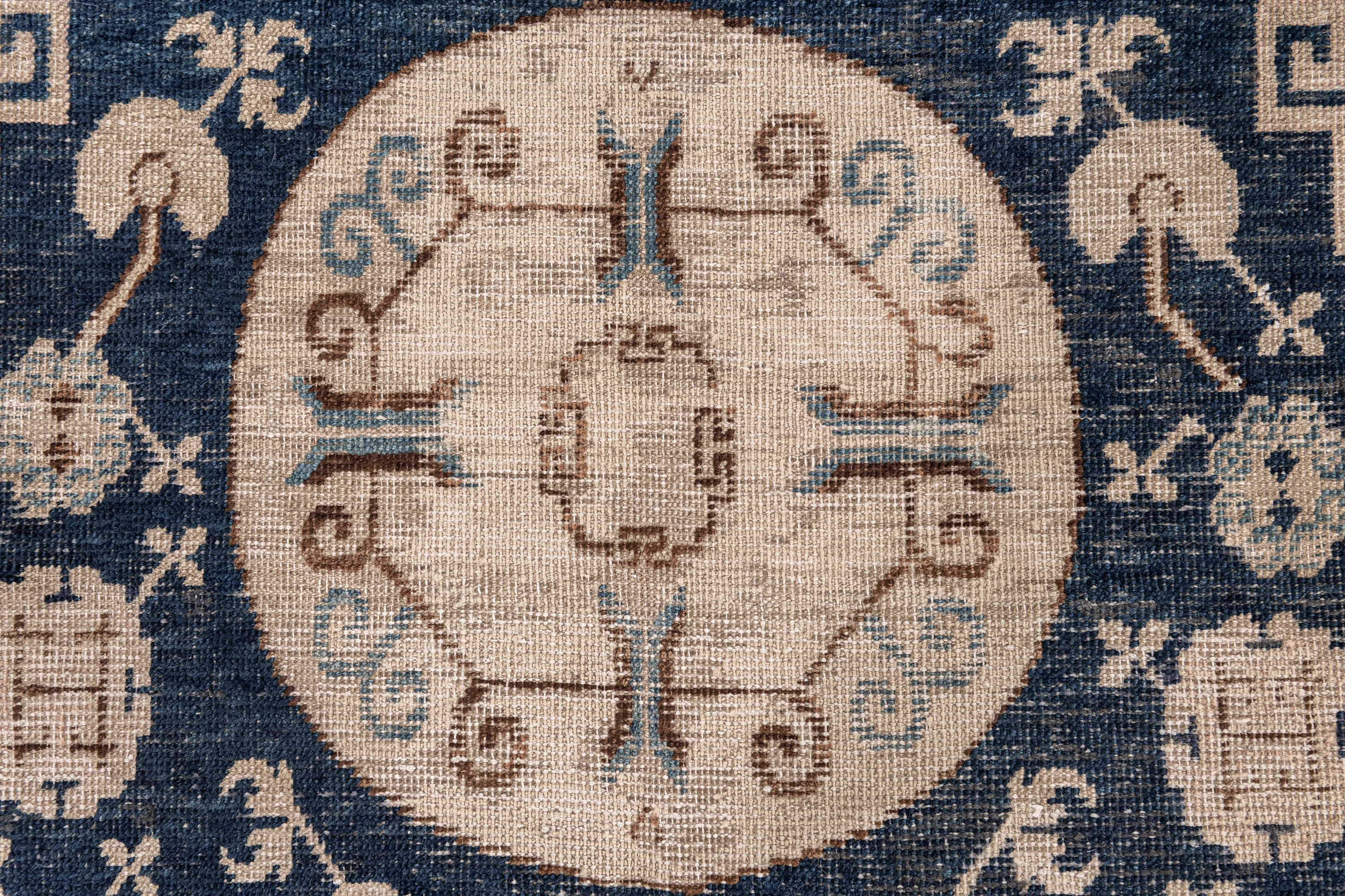 KHOTAN RUG, AR30127/11225, EAST TURKESTAN, 4'7" x 9' - thumbnail 7