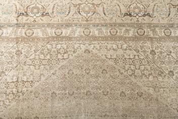 TABRIZ RUG, NORTH WEST PERSIA, 14'10" x 21' - thumbnail 5